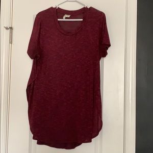 Short Sleeve Scoop Neck Tee With Slit